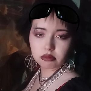 Meet your Posher, raven